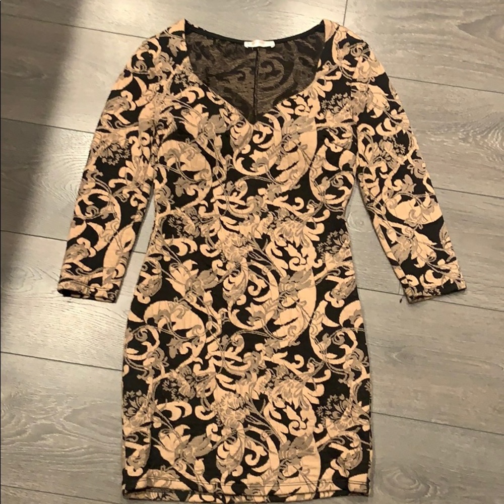 A’gaci dress. Long sleeve. Size small.
